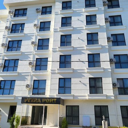 Petra Port Hotel Istanbul Exterior photo