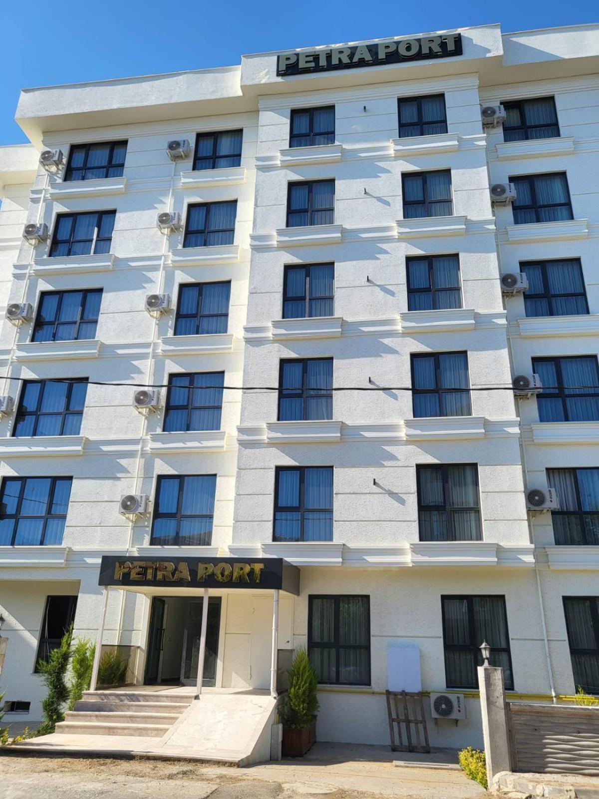 Petra Port Hotel Istanbul Exterior photo